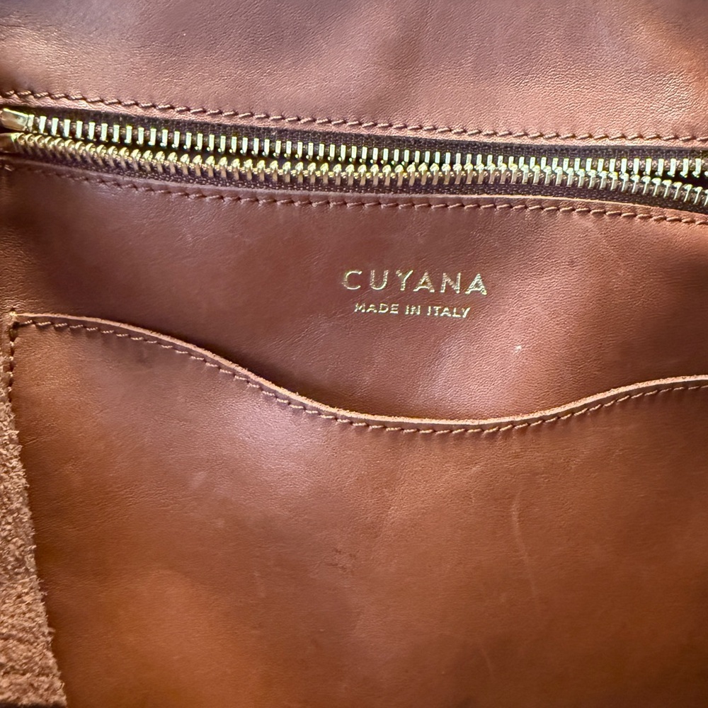 Cuyana leather brown tote 👜 😍